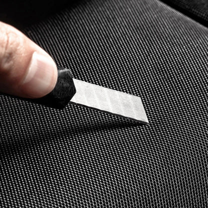 Voyera – Sac à bandoulière intelligent pour homme avec port USB – Sécurité antivol, finition Oxford imperméable, style élégant pour voyage et ville
